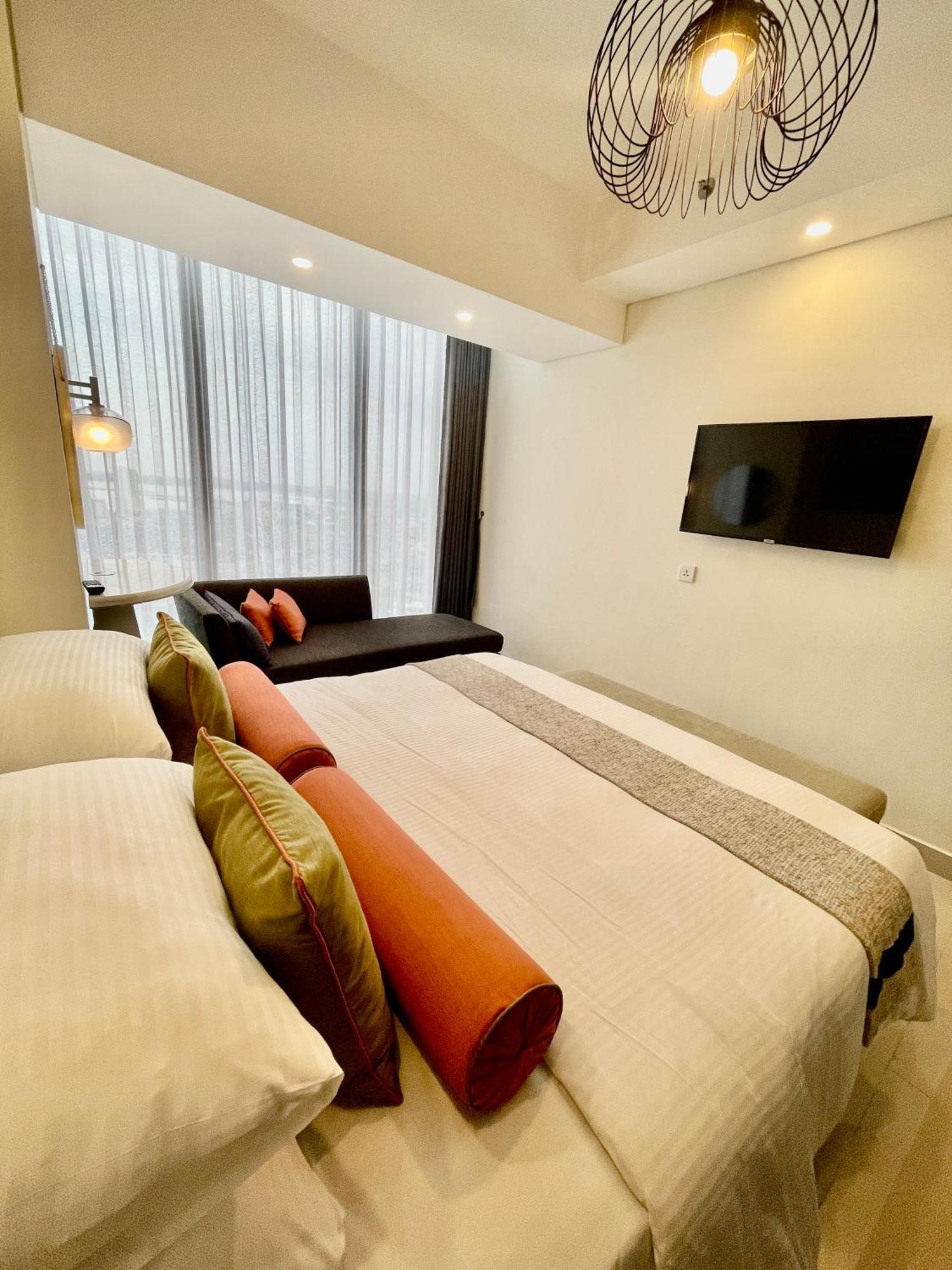 Verdela Pollux Meisterstadt Batam Apartement Esterno foto