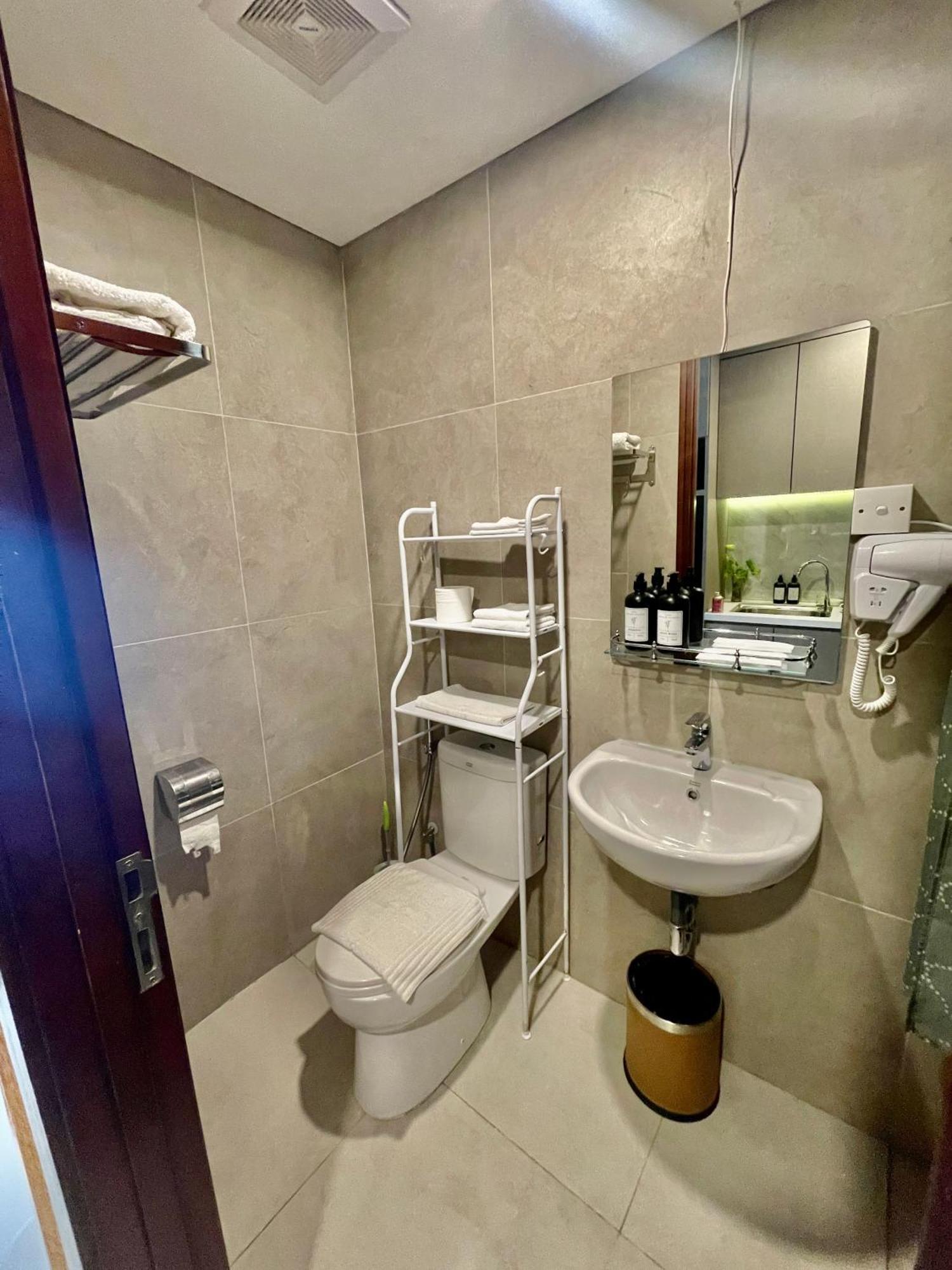 Verdela Pollux Meisterstadt Batam Apartement Esterno foto