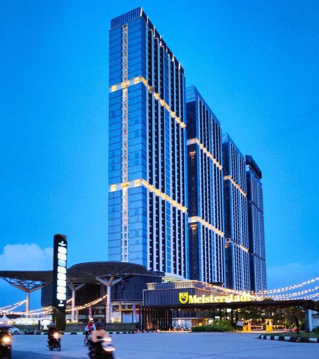 Verdela Pollux Meisterstadt Batam Apartement Esterno foto